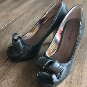 Beautiful Madden Girl heels in very cute style.